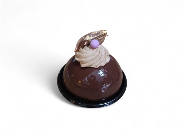 Chocolade mousse, kersen gebakje